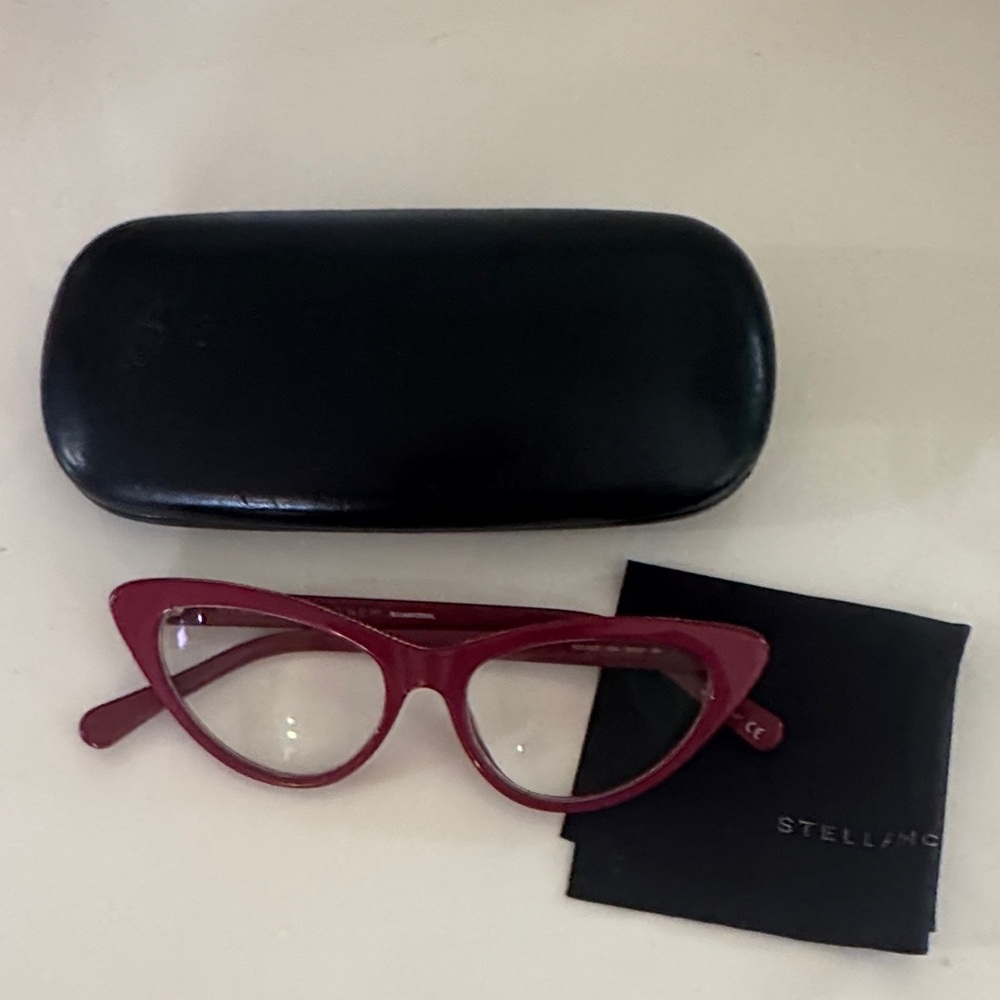 Cat-Eye Reading Glasses in Deep Burgundy